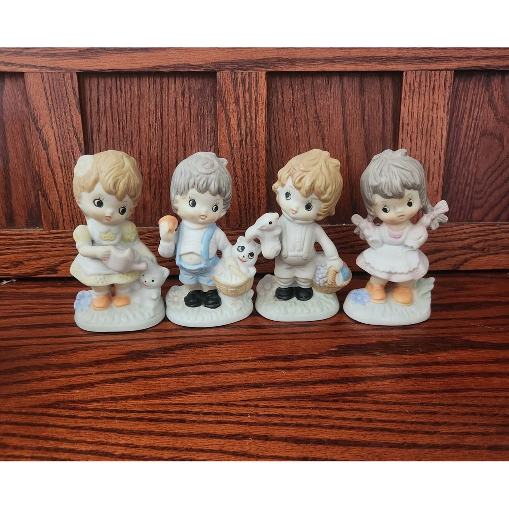 Ceramic Girl And Boy Figurines Lot‎ of 4 VINTAGE Homco